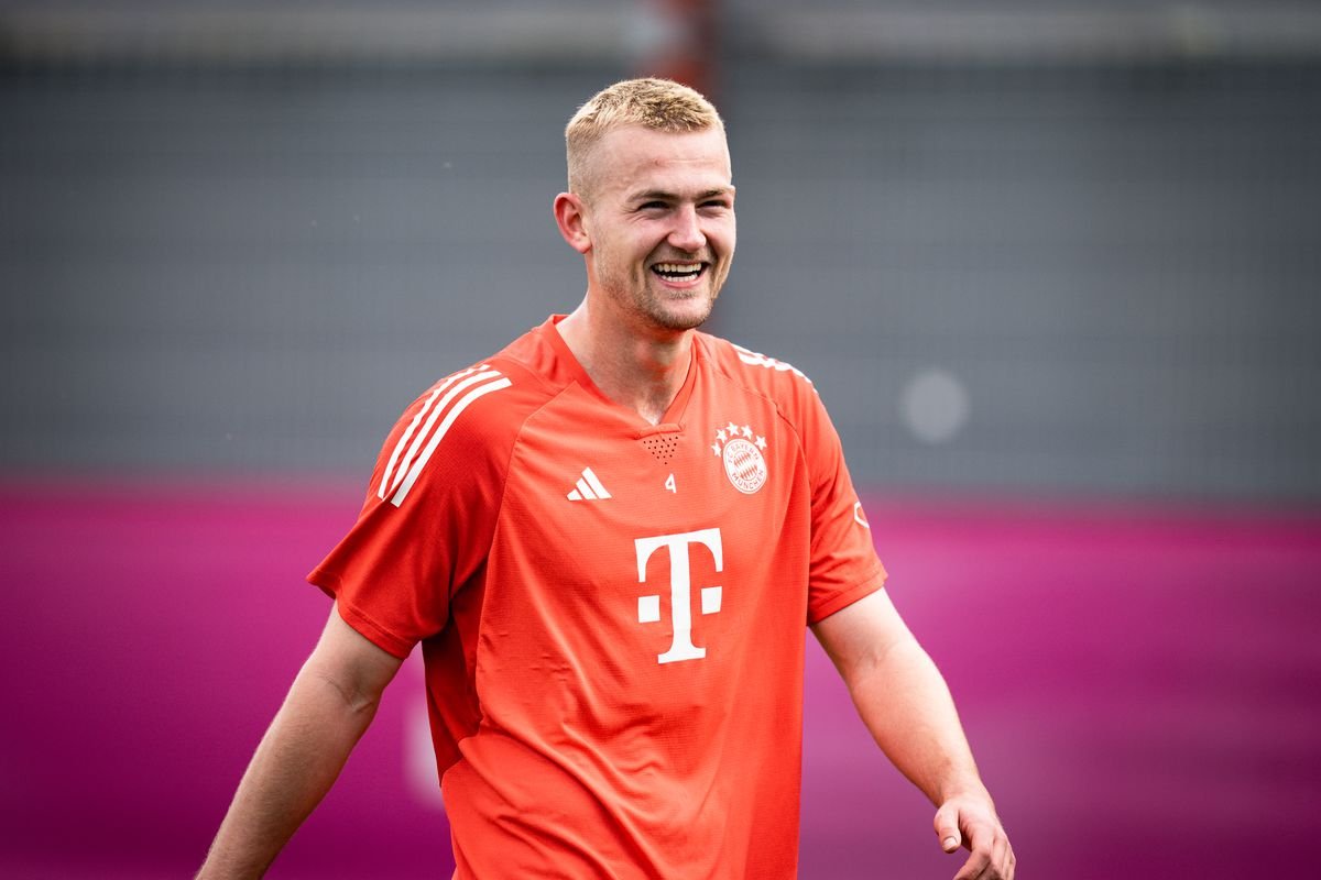 Forever United tweet media