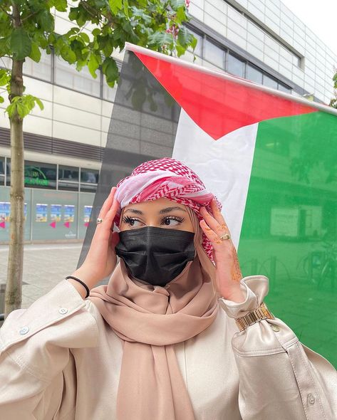 LailaPalestini1's tweet photo. Can you support Palestine freely in your country? https://t.co/sP0VozhTVU