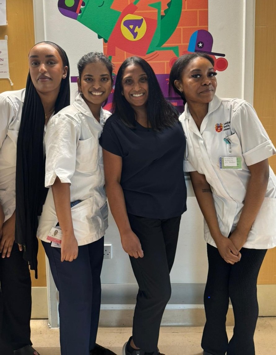 It's the end of shift, on the last day of Final Placement for these brilliant student nurses. Just 3 of many. What Practice Education is all about 😊
#nextgeneration <a href="/uclh/">UCLH</a>