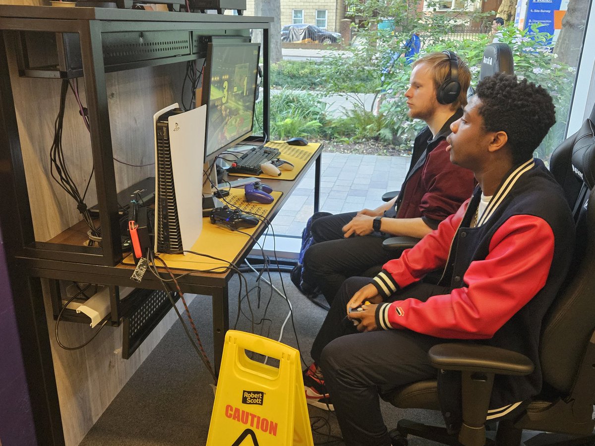 PseudoDopamine's tweet photo. We are locked in this #RogueSummit @SideQuest_Hub E&C
Through @tiltify, our campaign is already at $265, and our players are giving it their all for @ThePCRF, with @SweetBoy13735 going to match it!
@Final3Official, @Mercy_Asura, and ourselves are in for a huge event! https://t.co/0yi2uUzTCf