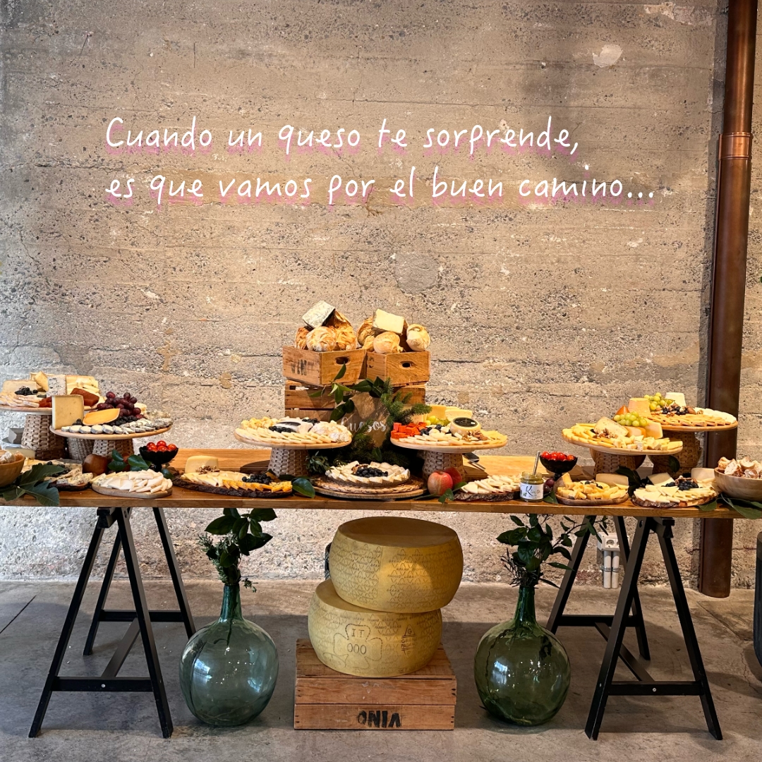 Cuando un queso te sorprende, es que vamos por el buen camino...

#aitorvegaquesos
#250gramosdequeso