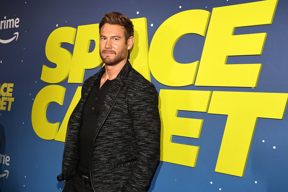moviefone's tweet image. New York Premiere | #SpaceCadet 🎬 movief.one/space-cadet