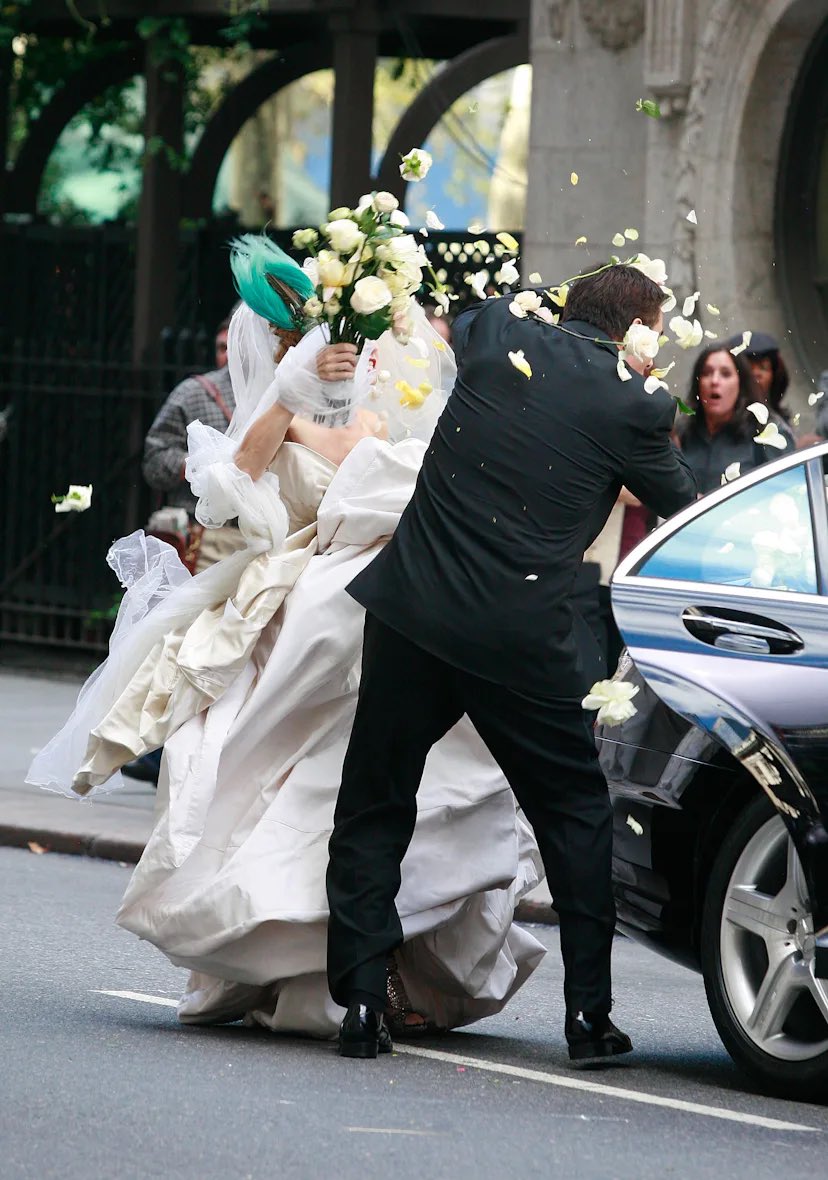 8 movie moments that had me stressed:

1) carrie bradshaw realizing mr big was leaving her at the altar in 'sex and the city'