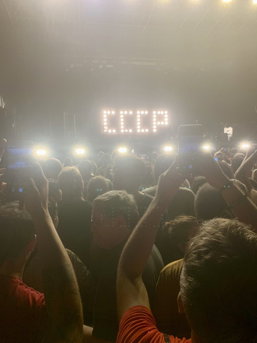 conduttore_filo's tweet image. Flowers festival Collegno 27/6 #cccp #fedeliallalinea