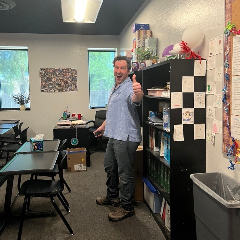 BASISChandler's tweet photo. 🌞Week 5 of Summer Sessions 🌞 Note-Taking and Critical Thinking with Mr. Cox!
.
.
.
#basischarterschools #charterschool #charterschools #arizonaschools #STEMschool #summerclasses https://t.co/8zXH17Orrh