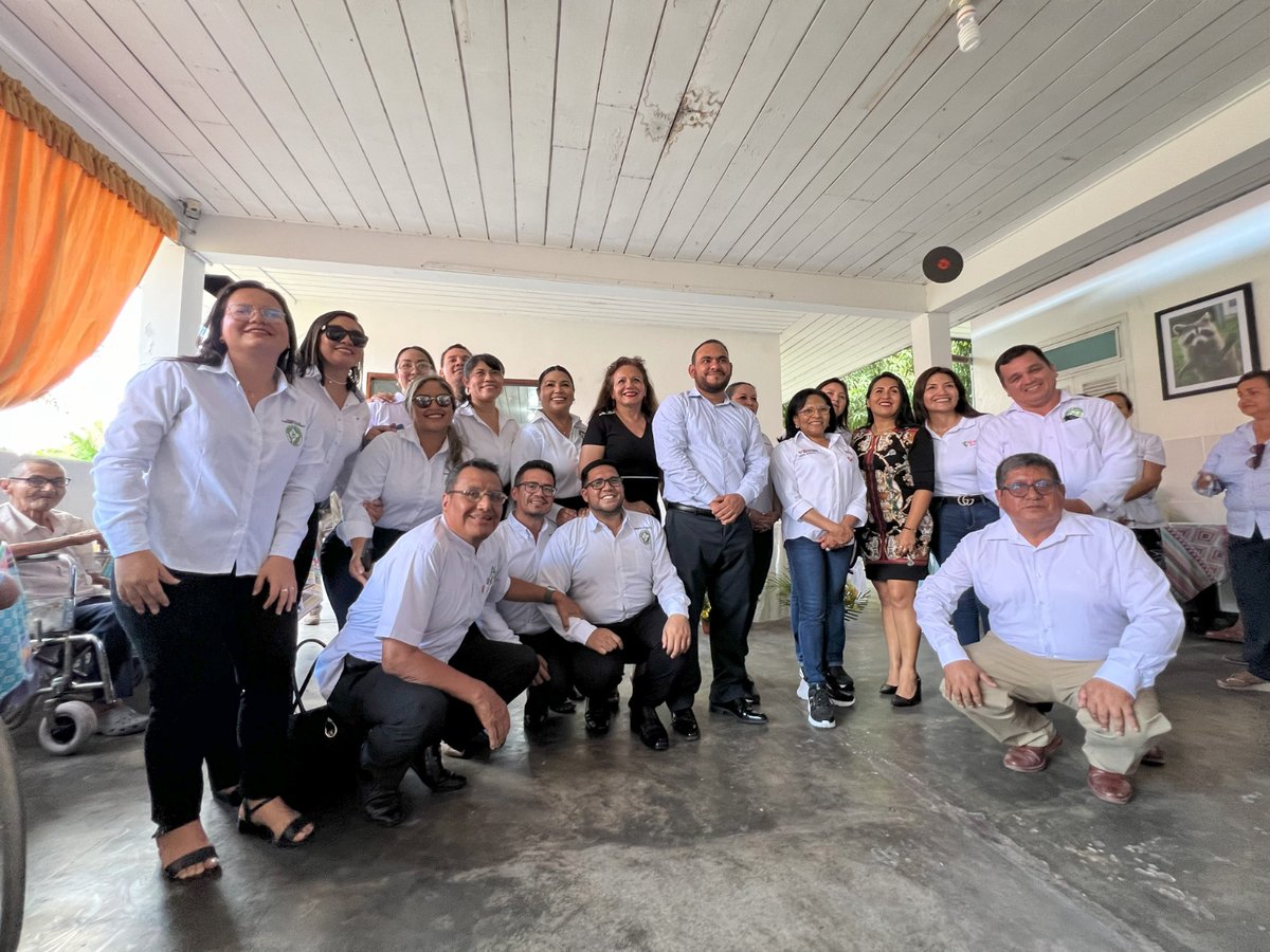 MimpPeru's tweet photo. 👵🏽❤️👴🏼 #Loreto | En cumplimiento de los objetivos del Gobierno de proporcionar espacios de cuidado adecuados para nuestras personas adultas mayores, la ministra de la Mujer y Poblaciones Vulnerables, Teresa Hernández, visitó el CARPAM San Francisco de Asís y verificó los servicios ofrecidos a sus residentes.