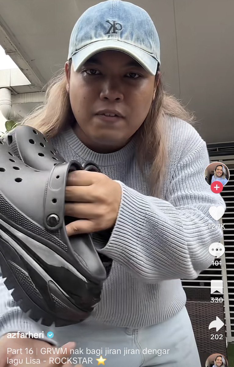 Kenapa makin kerap nampak orang pakai crocs ni😭😭

Nak kene kumpul duit la ceni😫