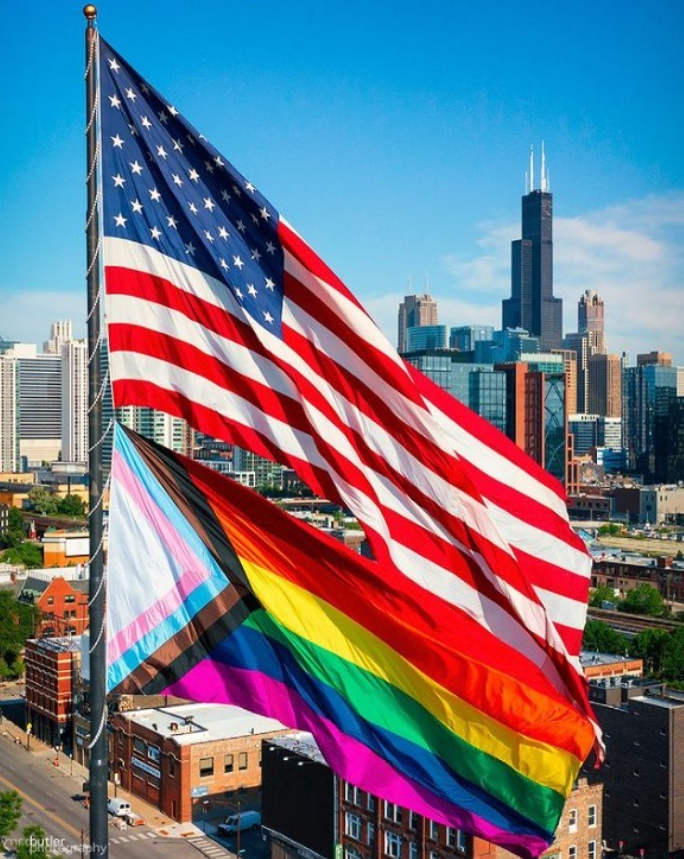 FSChicago's tweet image. This weekend, Chicago's 53rd Annual Pride Parade will bring a spectacular showcase of joy, love, and creativity through the neighborhoods of Northalsted and Lincoln Park. #FSChicago is proud to celebrate alongside everyone as volunteer parade ambassadors during the festivities.