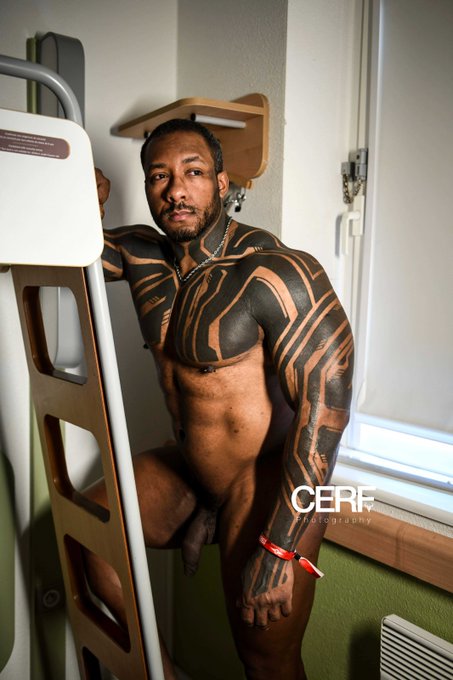 Photos shoot from darklands @CerFauconnier https://t.co/VAozPwz8Dy