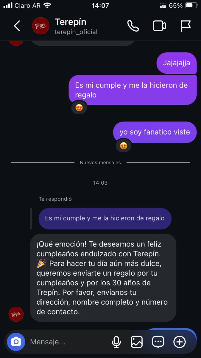 juansarax's tweet photo. Ayer fue mi cumpleaños y mi prima me hizo de regalo una remera de las pepas TEREPIN. Subí la foto, etiqueté a la cuenta de terepín, y me mandaron una caja enorme llena de pepas.
Seguramente el mejor dia de mi vida. https://t.co/AbW6cUJx2t