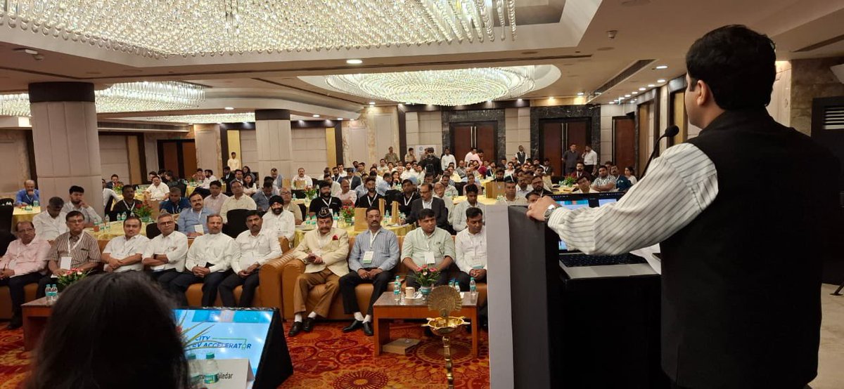 VikramadityaSM's tweet photo. 🚀 Ghaziabad is set to become a beacon of #electricmobility! Today @AMRUTCityGzb and RMI India Foundation co-hosted the City #EVAccelerator Workshop. Let's lead Uttar Pradesh into an #EV-driven future. 🇮🇳🇮🇳
#ElectricVehicle #CleanTransport
@CMOfficeUP @ChiefSecyUP @dm_ghaziabad https://t.co/9dpuAvejab