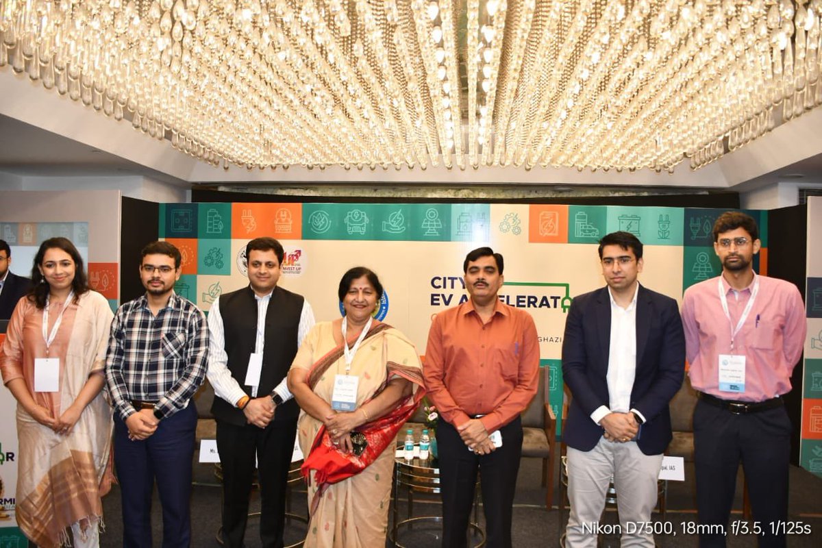 VikramadityaSM's tweet photo. 🚀 Ghaziabad is set to become a beacon of #electricmobility! Today @AMRUTCityGzb and RMI India Foundation co-hosted the City #EVAccelerator Workshop. Let's lead Uttar Pradesh into an #EV-driven future. 🇮🇳🇮🇳
#ElectricVehicle #CleanTransport
@CMOfficeUP @ChiefSecyUP @dm_ghaziabad https://t.co/9dpuAvejab
