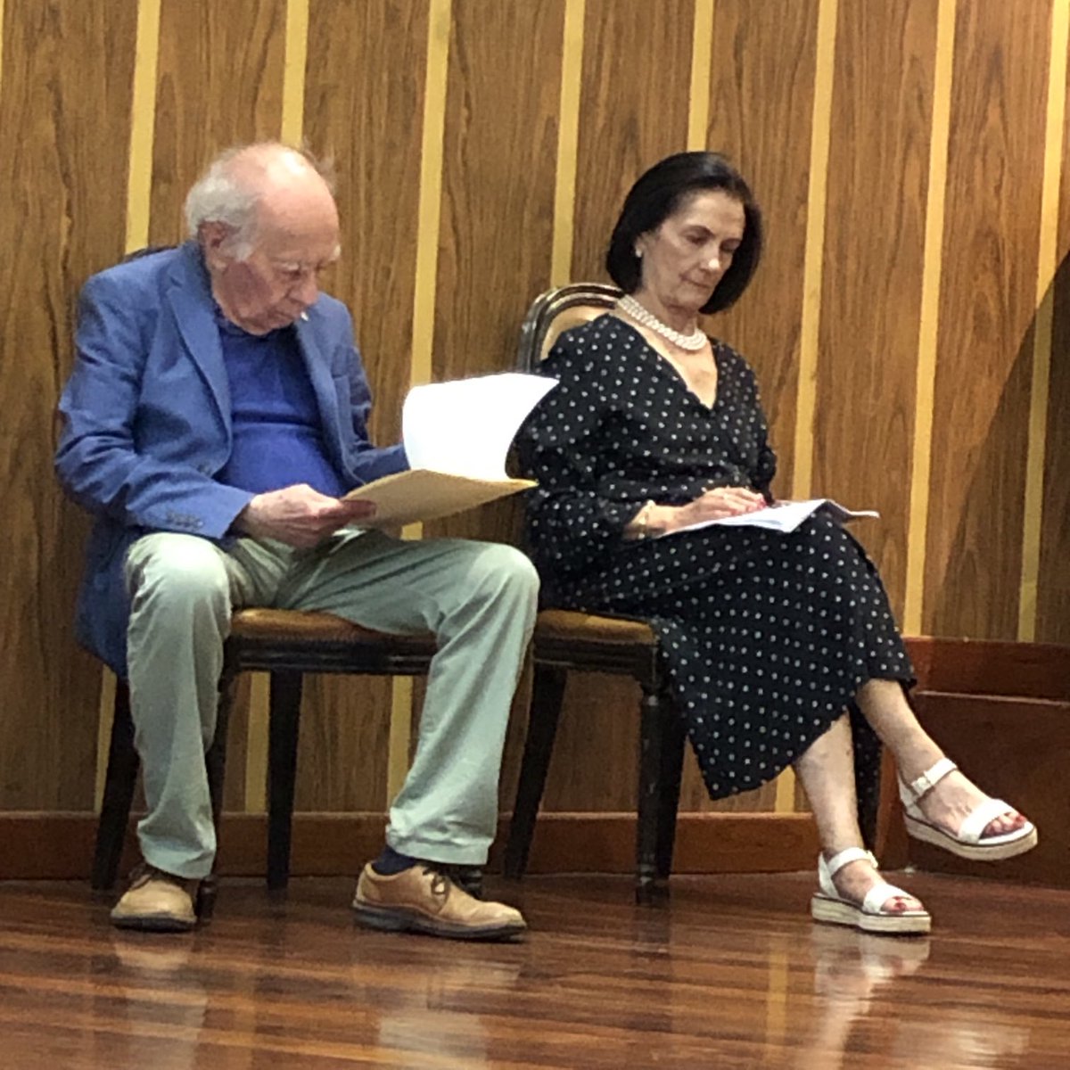 Dos grandes arquitectos hablan de Caracas cómo parte del nuevo aniversario de su fundación: <a href="/JosefinaBaldo/">Josefina Baldó</a> y <a href="/marconegron/">Marco Negrón</a>. Conferencia imperdible de dos pensadores de la ciudad