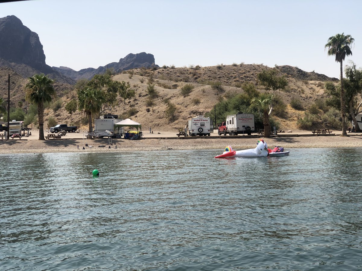 No streams this weekend, mini vacay getaway to Lake Havasu with the fam!  
🚤🚤

See you all next week for some Master League Premier action 

Twitch.tv/smashking

👆🏻follow me here 🥺

#PokemonGO #Girldad