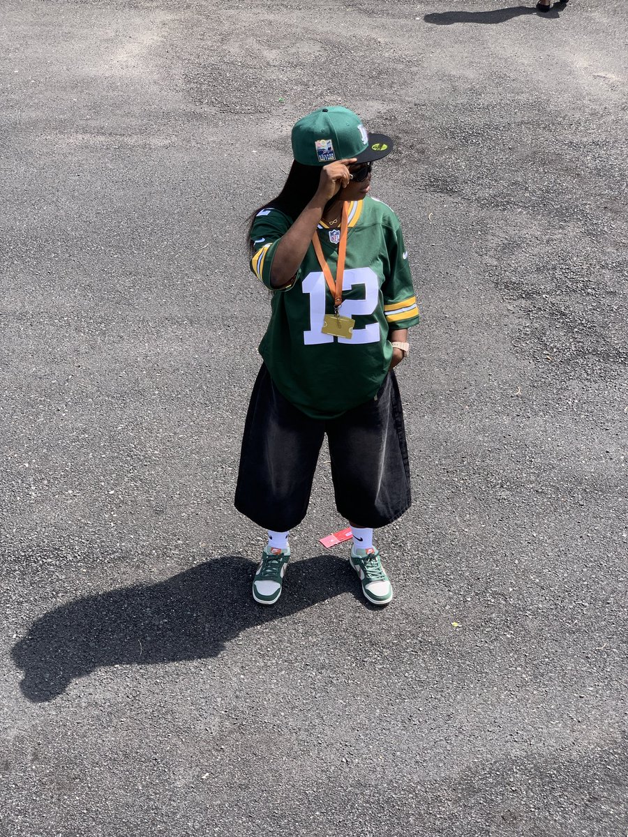 _temi__dayo's tweet photo. It’s JERSEY DAY IN MY SCHOOL https://t.co/eYo8JvRhtm