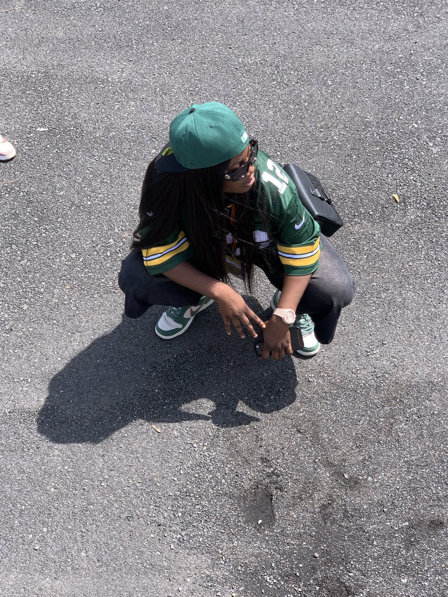 _temi__dayo's tweet photo. It’s JERSEY DAY IN MY SCHOOL https://t.co/eYo8JvRhtm