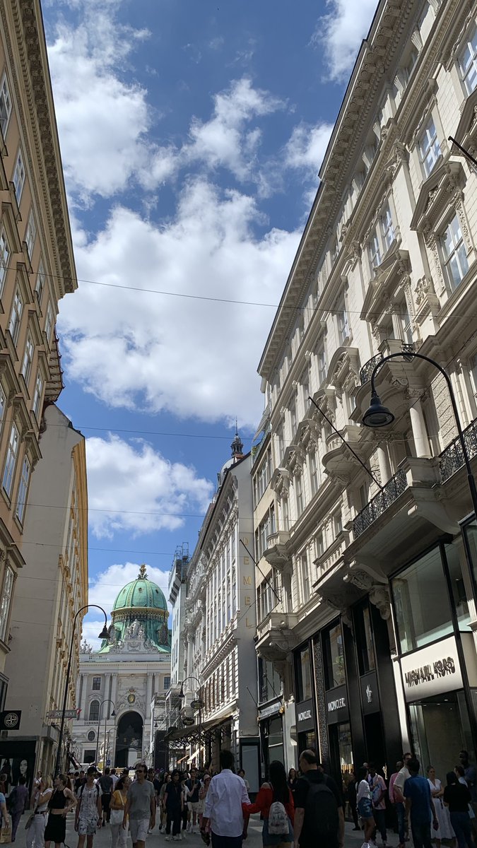 A week full of learning and connections in Vienna 🇦🇹 at #FENS2024 <a href="/FENSorg/">FENS</a>.

📷 Here are some highlights from the participation of PhD student <a href="/giovannacollar/">Giovanna Carello-Collar</a>, who was awarded a travel fellowship and presented a poster at the event.

Congratulations, Giovanna! 👏