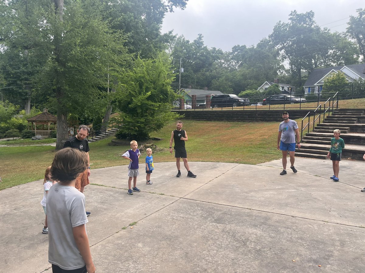 RyanWWall's tweet photo. 15 PAX and 2.0’s at @F3Columbia #f3dads for YHC’s sub for @gamecocktrash.  A little relays and some 2 ball soccer (shockingly made up on the fly). https://t.co/ETvbKJefmN