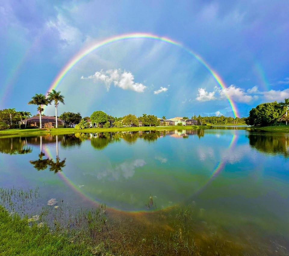 One of the best rainbow shots of the year so far in Southwest Florida.  Double rainbow and reflection along the water in Naples! Credit: @WINKNews viewer Michael F 🌈🌈 @Stormhour