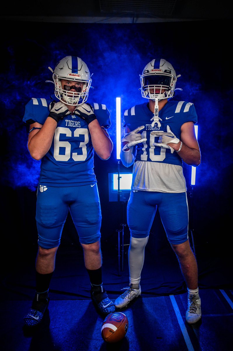 RinggoldFB's tweet photo. UNIFORM COMBO # 2️⃣

JUNGLE BLUES 💧 https://t.co/gi0Vkas9m5