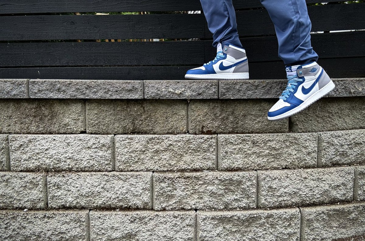 krispykrops's tweet photo. JORDAN 1 RETRO HIGH OG ‘True Blue’
And no…I am not wearing a Yankees hat 😅 Over $10k spent and 100’s of tags=No Follow. Ok got it now! #NoTags https://t.co/ygx7s2j5lU