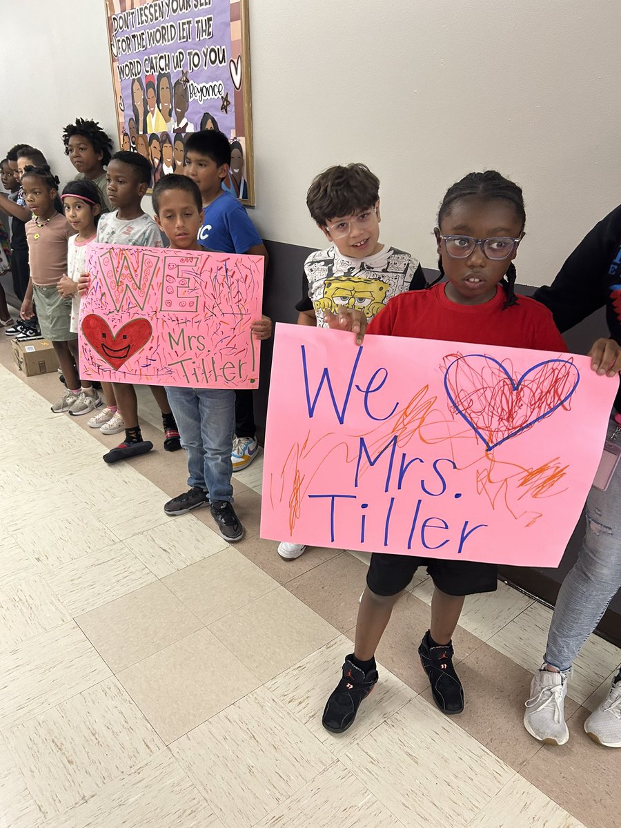 HMC1_Ingels's tweet photo. Farewell to Mrs. Tiller. Great send off by the students. @HMC1Proud https://t.co/XriCnuwgxM
