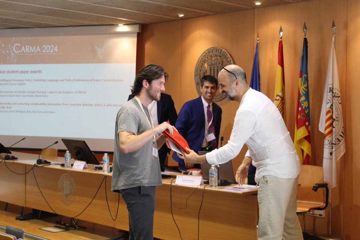 🥇 Best Student Paper:
Benjamin David Steel, Sara Parker, Derek Ruths for their exceptional research on "The Invasion of Ukraine Viewed through Large-Scale Analysis of TikTok."