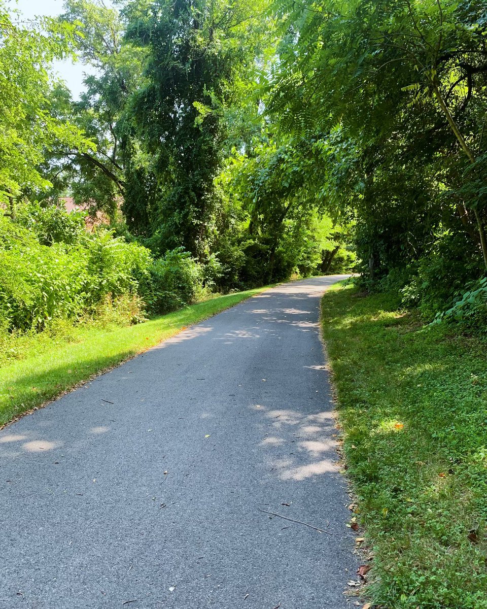 BmoreSparrow's tweet image. “Another Sunny Day . . . “ this is the weather I want most of the time. This is my season. And my reason
#MidLifeCrisis #SpinsterLife #SingleGirlProblems #BeautyBrainsTalent #Spring #EarlySummer #Recharge #AmWriting #YesIAm #IPromise #MoreToCome #hOMe #HoCoMD