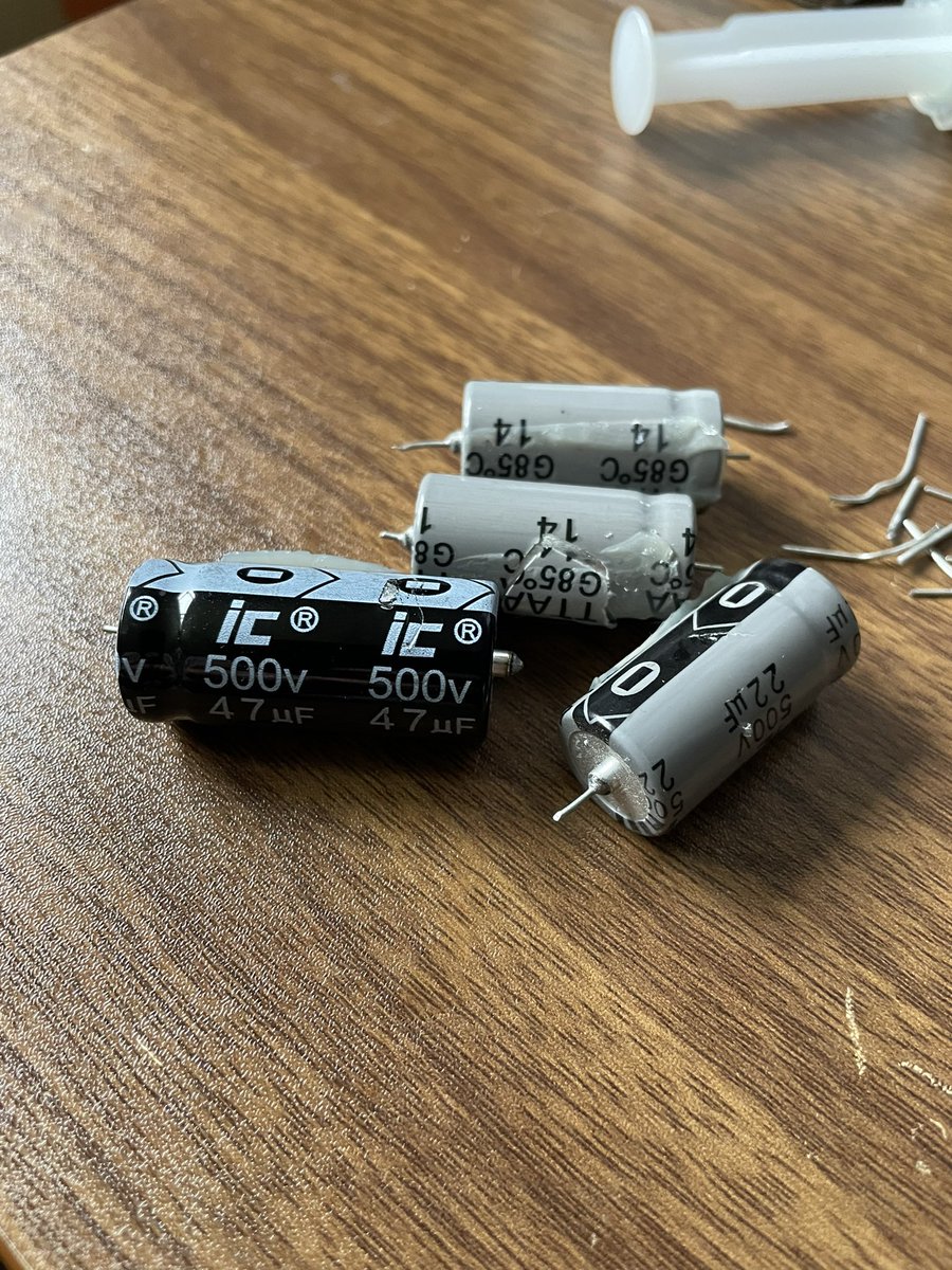 congobongo2112's tweet photo. Different kind of recap today. Fender Hot Rod Deluxe. Also replaced the power resistors and diodes which are now mounted 1/4” off the board to avoid the known heat issues. Still some work to do on this amp but it is back together and sounding sweet for now. https://t.co/FmchNdVbqO