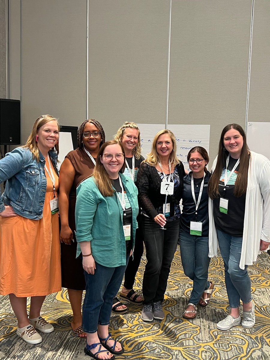 Ms. Lyons tweet media