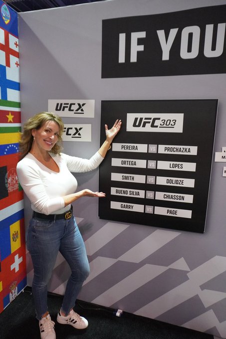 MMA HOTLIPS is in Dana White's WAR ROOM!  Will be back again tomorrow to make a few contacts...and say<a href="/tag/mma"class="tags"><span>#mma</span></a><a href="/tag/ufc"class="tags"><span>#ufc</span></a><a href="/tag/mixedmartialarts"class="tags"><span>#mixedmartialarts</span></a><a href="/tag/countdown"class="tags"><span>#countdown</span></a><a href="/tag/grappling"class="tags"><span>#grappling</span></a>