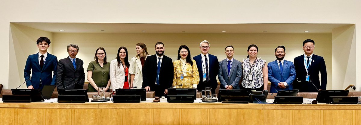 MaritzaChanV's tweet photo. Huge thanks to @UNODA’s Ms. Izumi Nakamitsu, Ivor Fung, Manuel Martinez, Aude Feltz, Tak Mashiko, Laurie Mincieli, and Frida Thomassen for all their support. 

Grateful to my team: Ana Avila, Emile LeBraun, and Himayu Shotani. 

Your dedication made all the difference! #RevCon4 https://t.co/o4eAp7S0Xt