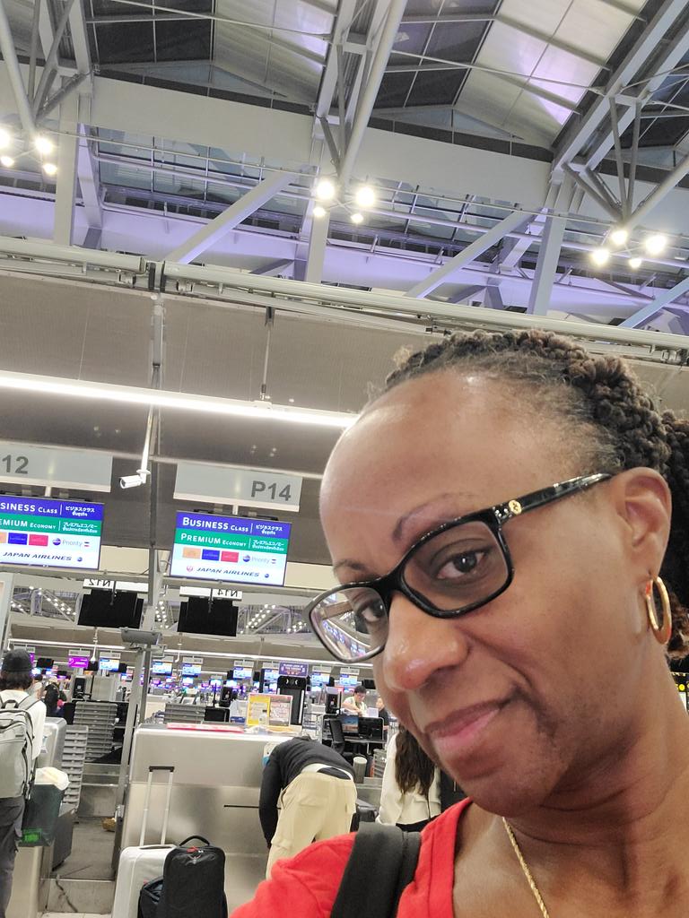 Olive_Branch23's tweet photo. Pre-boarding coming home to my babies traveling from Bangkok, Thailand. Can't wait to get home to my family! #MissingMyLoves #RavensFlock #Birdland https://t.co/dUPDp0zVIm