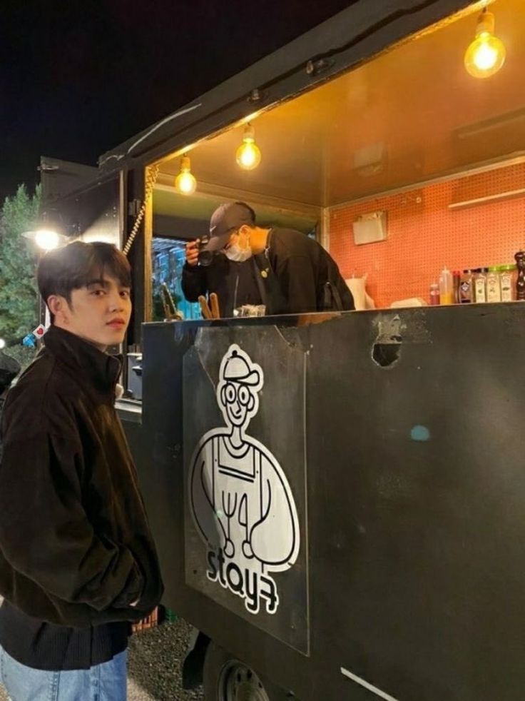 danieldivein's tweet image. Finally!! Chillin hard and lovin the weekend vibes oye oye