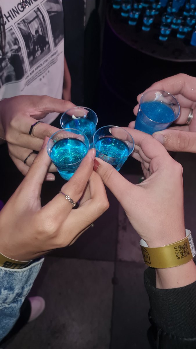 XOXO PARTYYYY 
#CXOXO