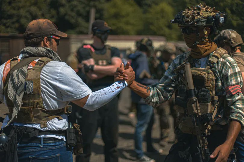 itzSJG's tweet image. me and my friend had the perfect dap up pic at Airsoft ⚠️Airsoft GUNS⚠️