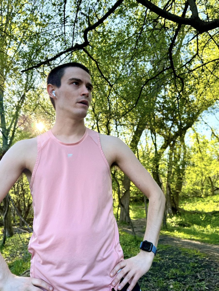 NicholasRyanSoc's tweet photo. My dietician says I need to stop running as much if I wanna gain weight/muscle. Between running and work I’m burning too many calories. I’ll miss the trails but not the attacks! #FitnessFriday https://t.co/hFBfH1sU5M
