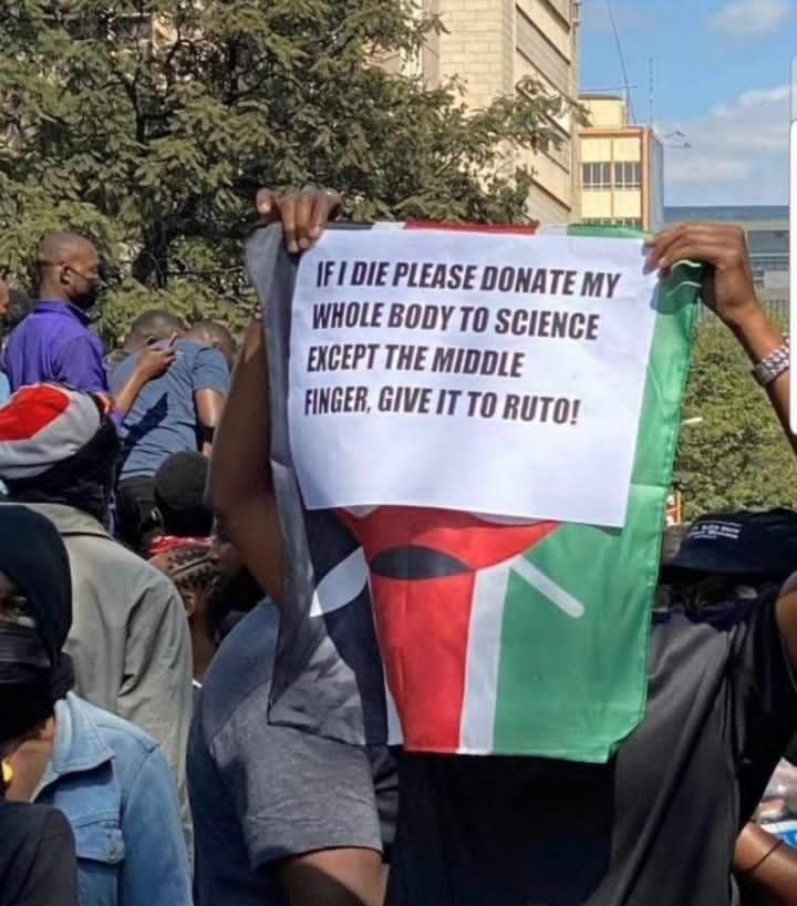 EZRAwaCHELSKI's tweet photo. Message ✊🏿 https://t.co/PRXsQBWikF