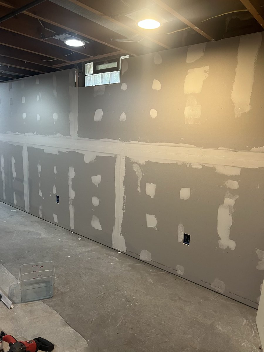 kzadro's tweet photo. @WarrenInTheBuff drywall bois unite! just finished the first coat of mud on my basement last night https://t.co/crZjvC4gq3