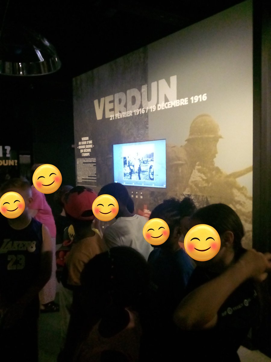 GervasoniAngli1's tweet photo. #projetfederateur Restitution du film d'animation des élèves de l'école L. Michel au Mémorial de Verdun suivi d'une visite dans le musée. Un bel hommage à E. Bonnes soldat de 14/18, rugbyman médaillé aux JO de 1924
@55_verdun @DSDEN55 @MemorialVerdun https://t.co/qGJald0EaF