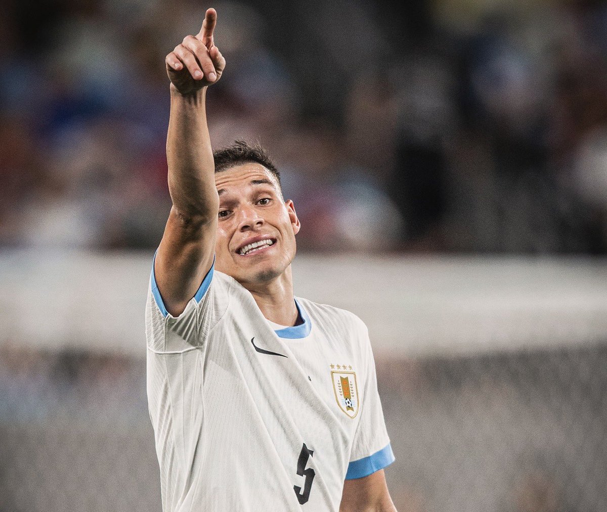 FabrizioRomano's tweet image. 🚨🔴 Manchester United and PSG have been in touch again in the recent hours for Manuel Ugarte.

Ugarte has interest also from other clubs, PSG are open to selling him this summer and he’s expected to leave.

He’d be open to joining United even without UCL. Still no formal bid.