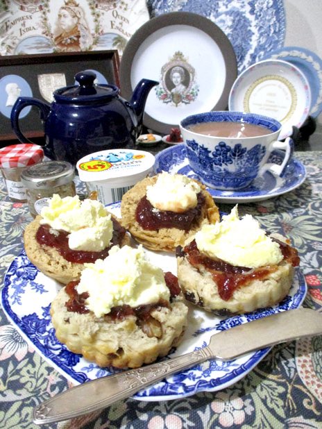 Jam_First's tweet photo. @umemasa4 Happy #NationalCreamTeaDay. You are duly awarded #JamFirstPerfection status. #JamFirst https://t.co/mi5lheUVGK