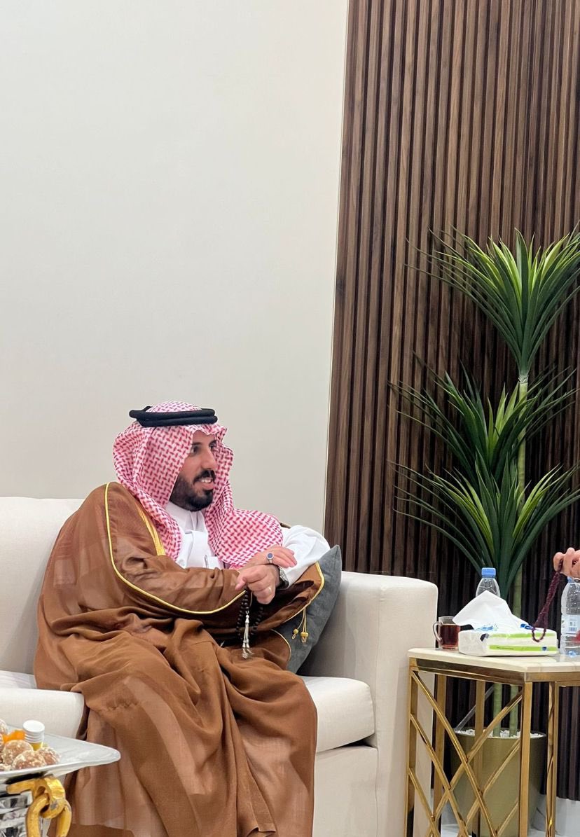 يتقدم ملتقى قبيلة الأساعدة الرسمي بتهنئة الشيخ / عمر بن صعب الحداري زواجه هذه الليلة على كريمة الشيخ / فيصل أبو ثنتين العطاوي، بارك الله لهما وبارك عليهم وجمع بينهم بخير.