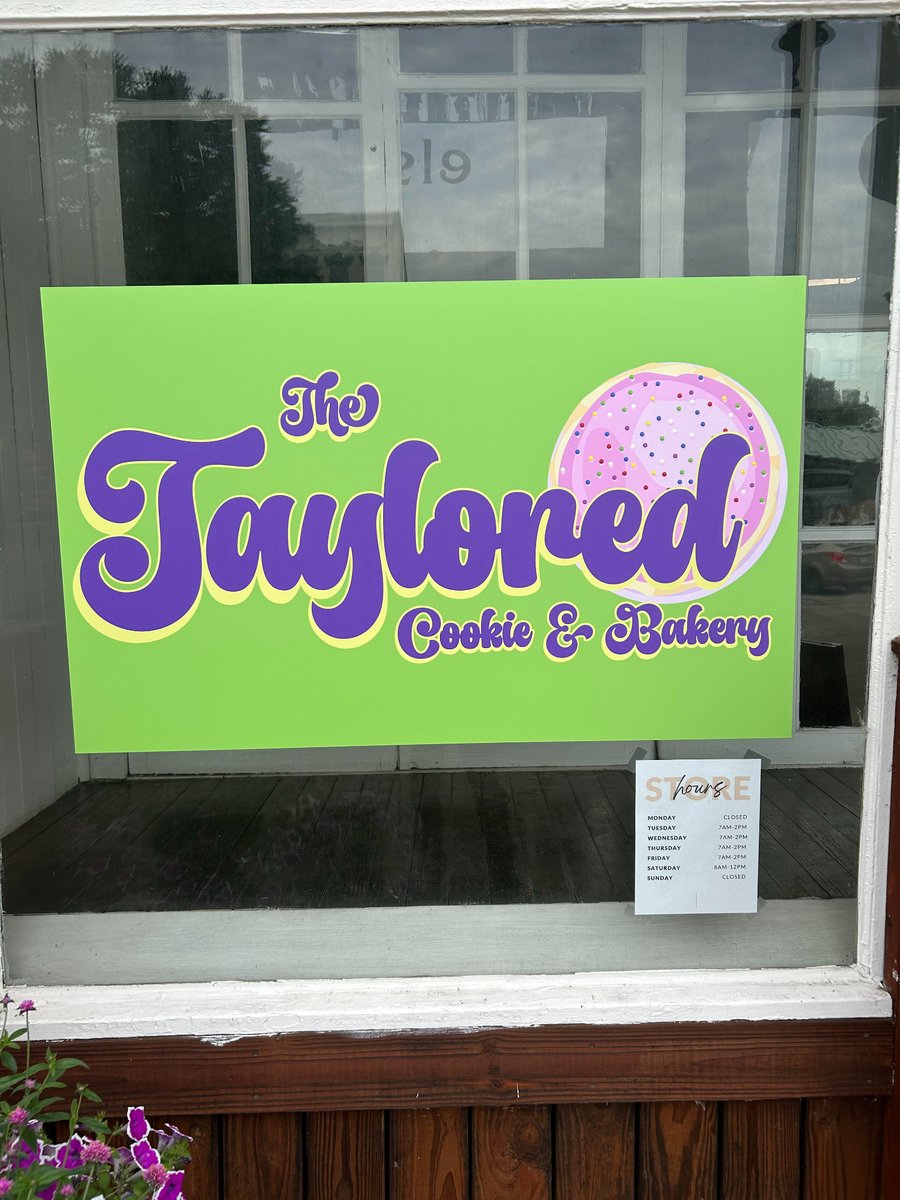 Unity1_HHC's tweet image. At Unity 1, we cherish the opportunity to step next door and savor the delicious treats from The Taylored Cookie and Bakery, located on Market Street. We highly recommend grabbing one of their delightful snacks, hopefully on your way into our office
#PortsmouthOhio #MarketStreet