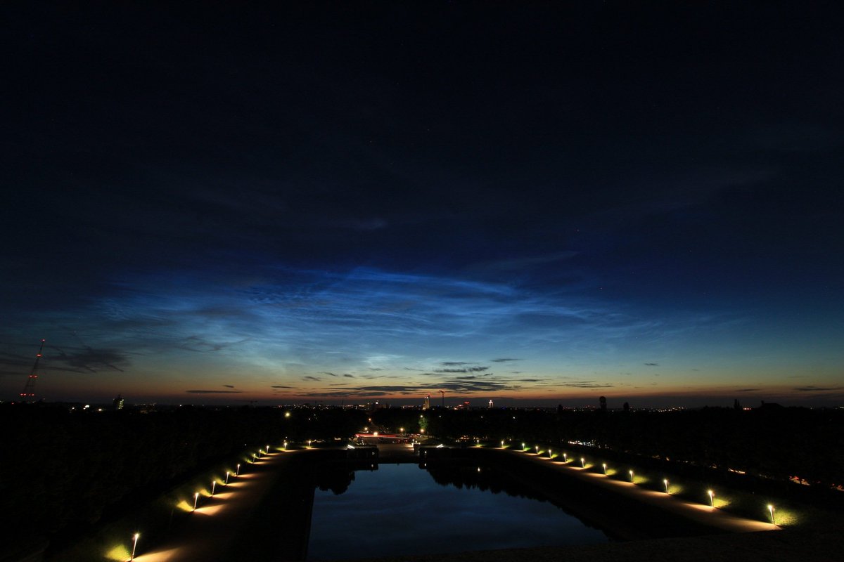 Aktuell ausgeprägtes #NoctilucentClouds Display über Leipzig!