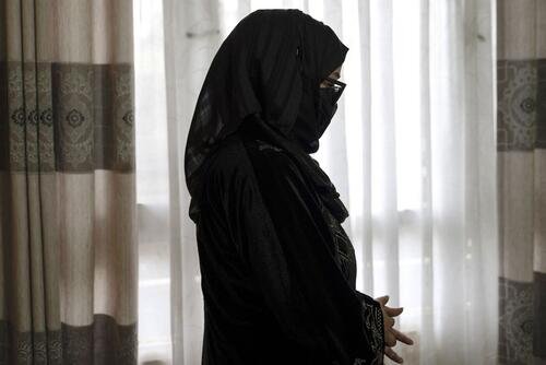 «C'est l'acte ultime de mauvaise foi. L'ONU a décidé d'exclure les femmes de leur conférence mondiale sur l'Afghanistan. Pourquoi ? Il semble que les talibans aient insisté là-dessus» limportante.fr/instagram-news…