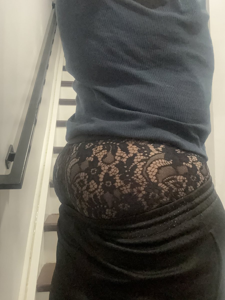 KhokolateFreaK1's tweet photo. I need some dick to clap these cheeks • #FreakyFriday #MakeMeCream #SWPhilly https://t.co/du7rIlpOCA