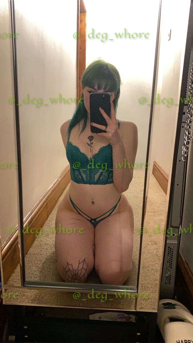 _deg_whore's tweet photo. What’s up bbys <3 https://t.co/0ek3wDfIxt