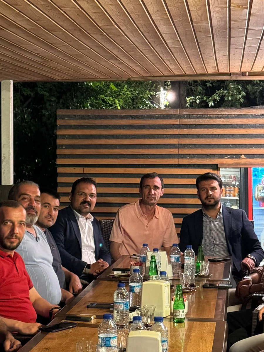 ayid_dernegi's tweet photo. Davetimiz üzere toplantımıza katılım sağlayan Ankara Milletvekilimiz Sayın @kurtcancelebi ye teşekkür ederiz. https://t.co/35dOhB60ZK