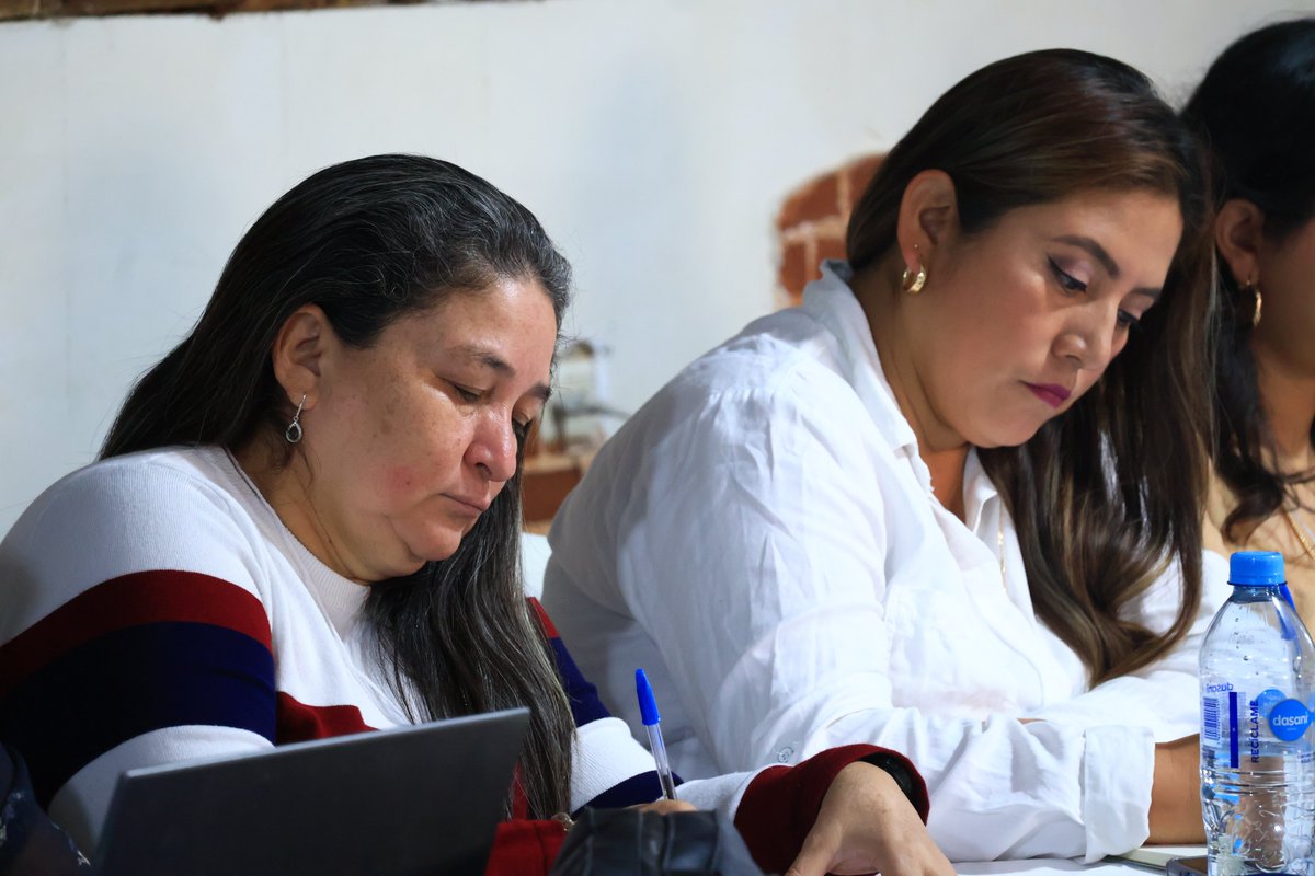 Digefoce's tweet photo. y que cuenten con practicidad en la preparación.
Durante la socialización se realizaron ejercicios prácticos que permitieron fortalecer las capacidades de los participantes en el marco del Programa de Alimentación Escolar.
#programadealimentacionescolar
#DIGEFOCE https://t.co/MZcLMY1cV3